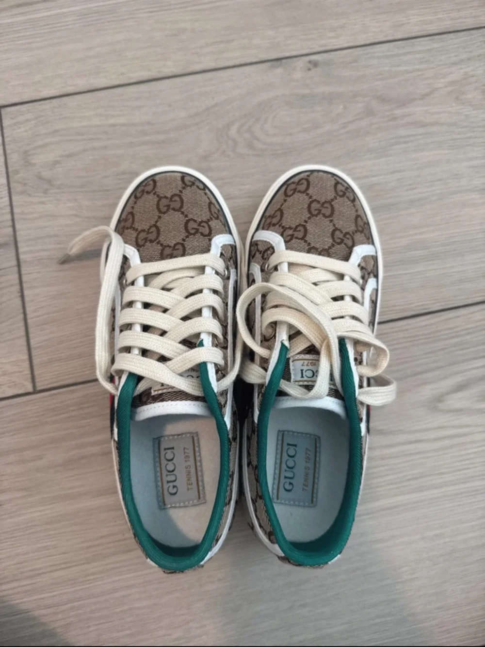 Gucci  unisex   1977 tennisGG Canvas Sneakers in Brown and Cream with Green Trim